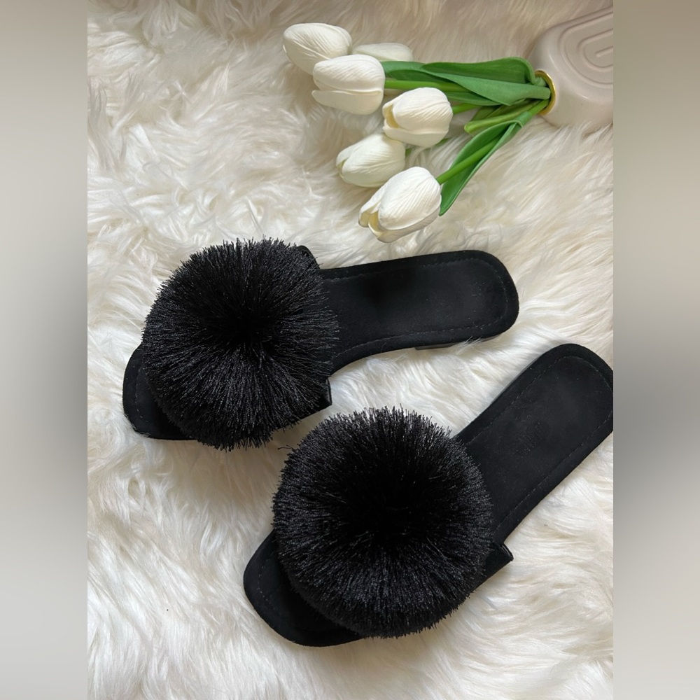 Cape Robbin puff ball sandals!